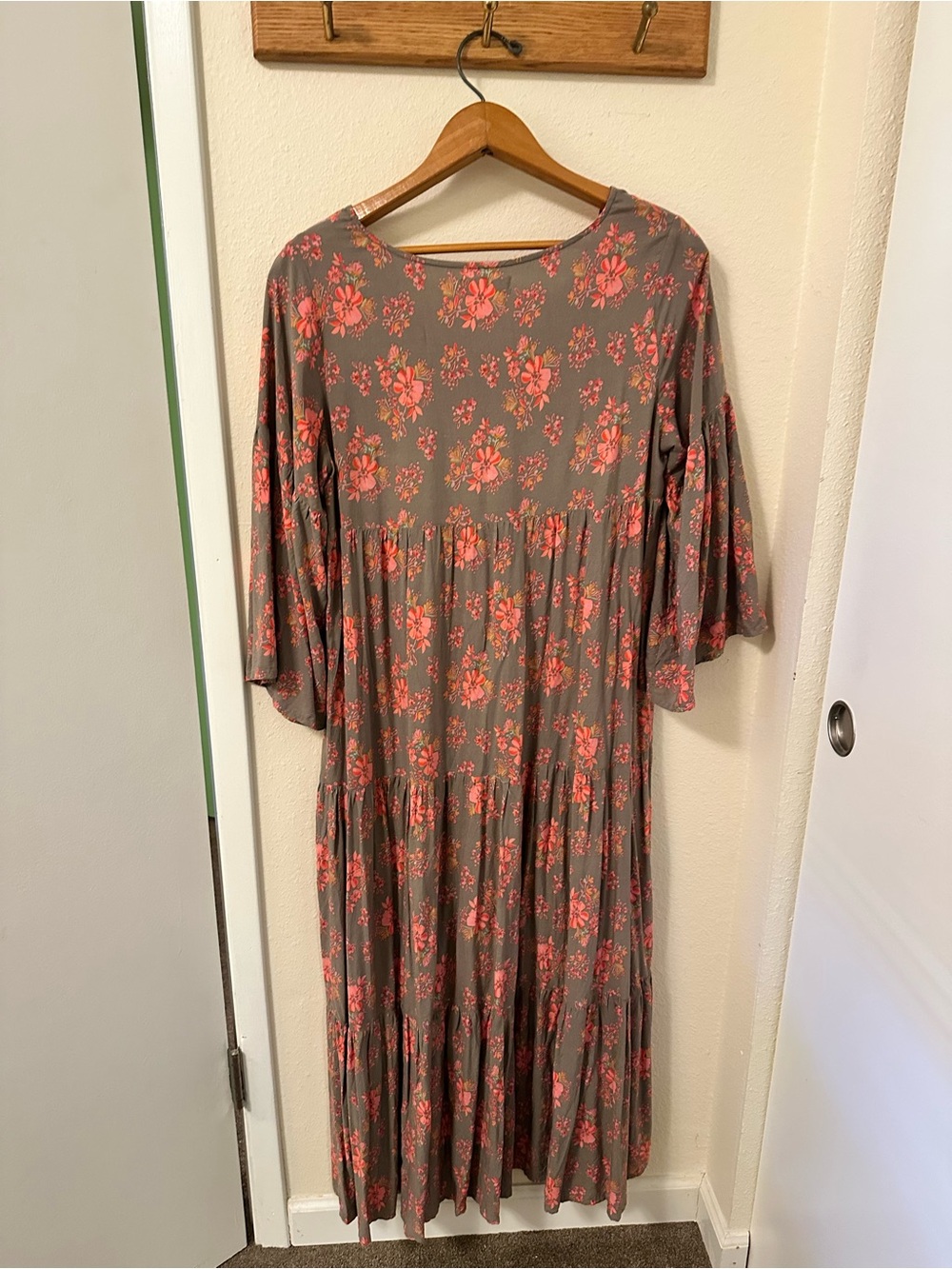 Natural Life Charlotte Maxi Dress - Gray with Coral Pink Flowers - Picture 3 of 7
